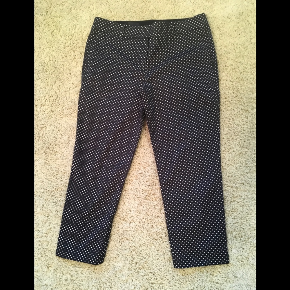 Ann Taylor fun polka dot Capri